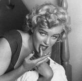 Marilyn Monroe fumando